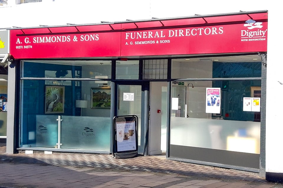 A G Simmonds & Sons Funeral Directors